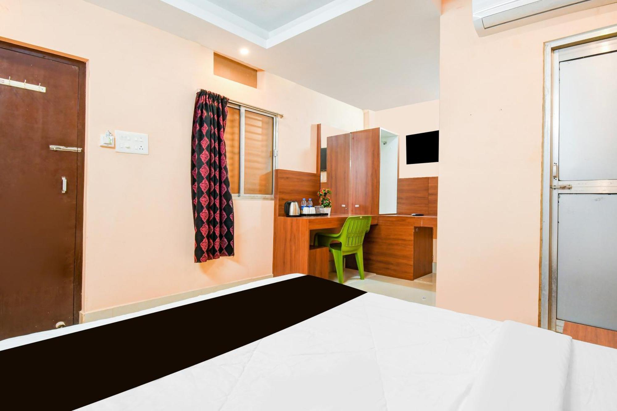 Hotel Super O Dakshin Dwar Formerly Radha Krishna Niwas